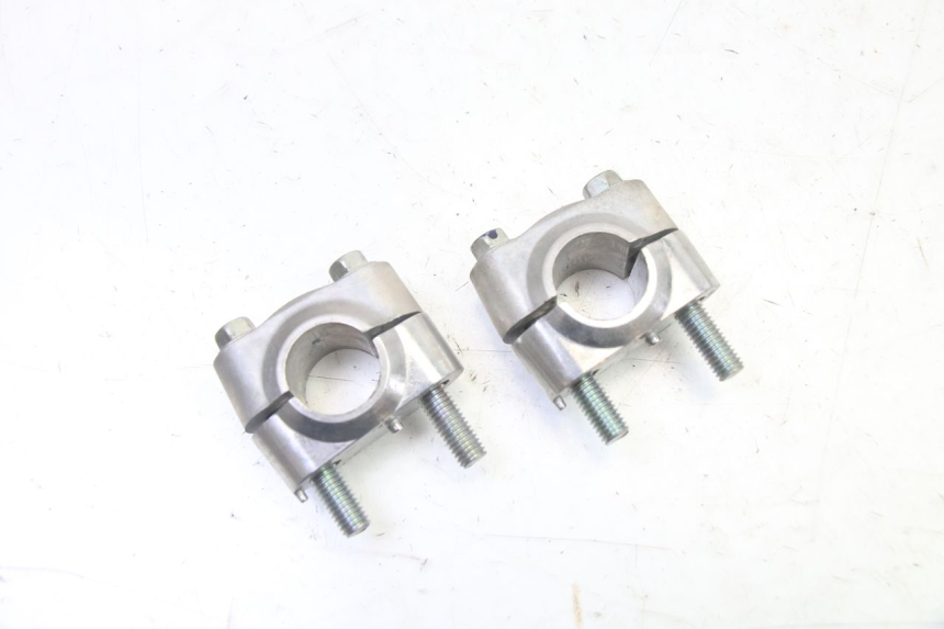 photo de PONTET DE GUIDON YAMAHA XMAX X-MAX 125 (2021 - 2025) - Vue principale