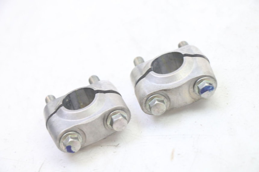 photo de PONTET DE GUIDON YAMAHA XMAX X-MAX 125 (2021 - 2025) - Zoom état d’usage