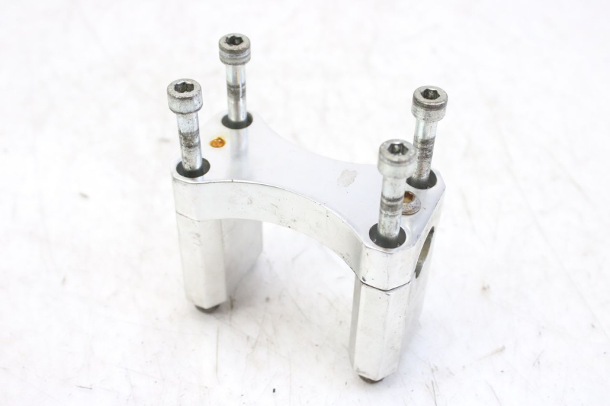 photo de PONTET DE GUIDON ZHEJIANG XMOTOS XB-81 50 - Vue principale