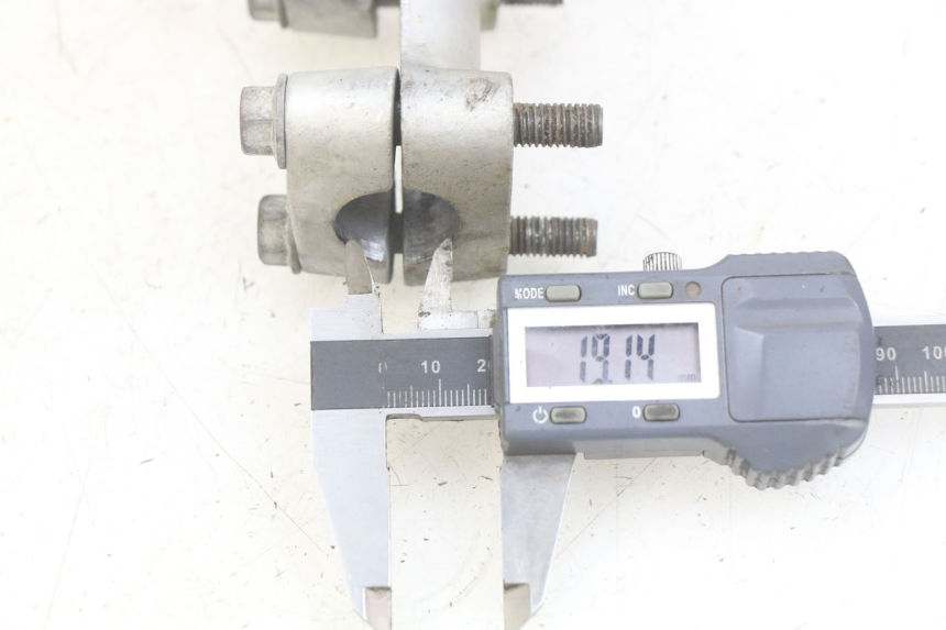 photo de PONTET DE GUIDON SHINERAY XY250 STXE 250 (2006 - 2012) - Détail de la pièce