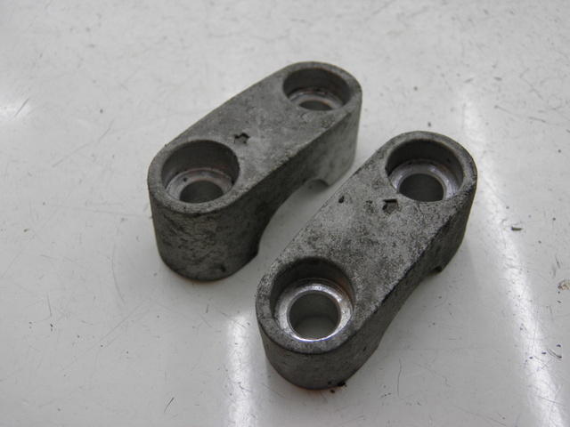 photo de PONTET DE GUIDON YAMAHA XMAX X-MAX 125 (2006 - 2009) - Vue principale