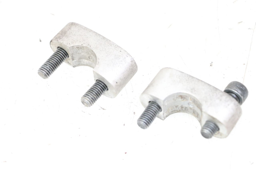 photo de PONTET DE GUIDON YAMAHA YP X-MAX XMAX 400 (2014 - 2017) - Zoom état d’usage