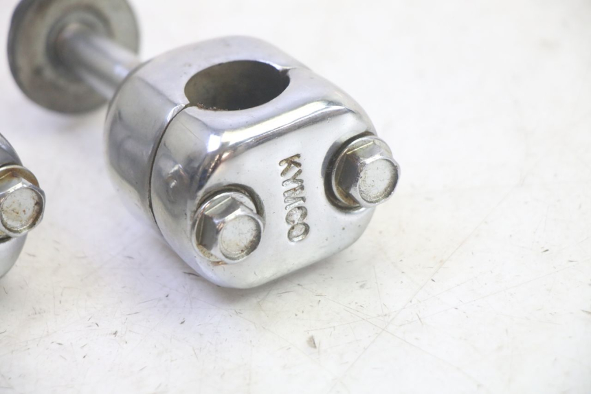 photo de PONTET DE GUIDON KYMCO ZING 125 (1997 - 2003) - Autre angle de vue