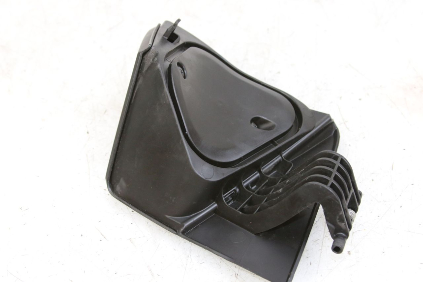 photo de PORTE AVANT GAUCHE HONDA FORZA 125 (2015 - 2016) - Zoom état d’usage