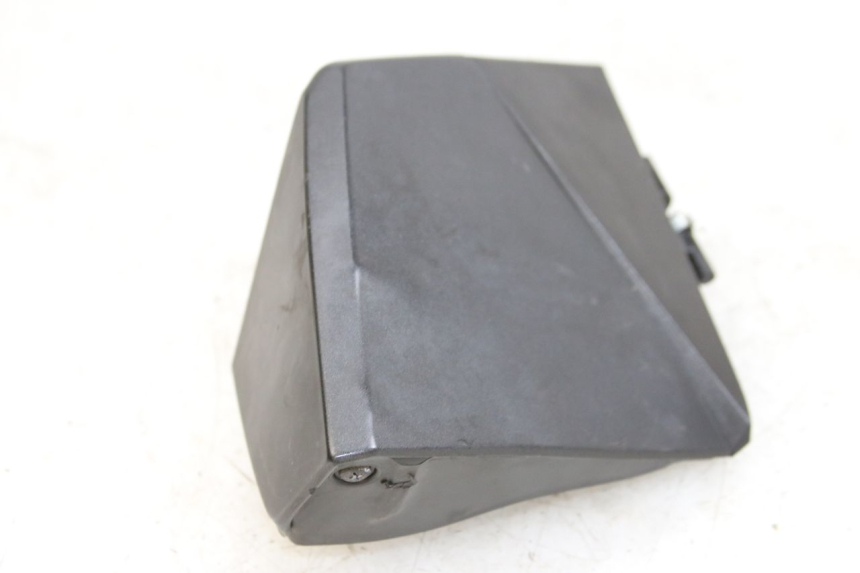 photo de PORTE AVANT GAUCHE HONDA FORZA 125 (2015 - 2016) - Autre angle de vue