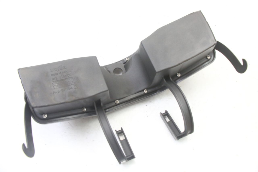 photo de PORTE BOITE A GANTS APRILIA ATLANTIC 125 (2003 - 2009) - Gros plan technique