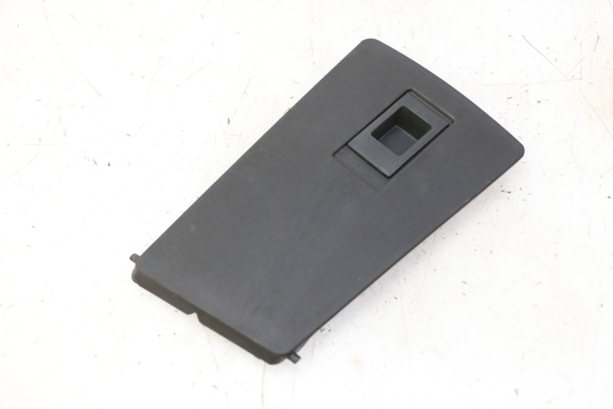 photo de PORTE BOITE A GANTS PEUGEOT CITYSTAR 50 (2013 - 2017) - Vue principale