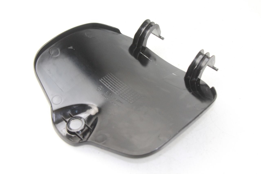 photo de PORTE BOITE A GANTS SYM FIDDLE 3 III 125 (2014 - 2020) - Autre angle de vue