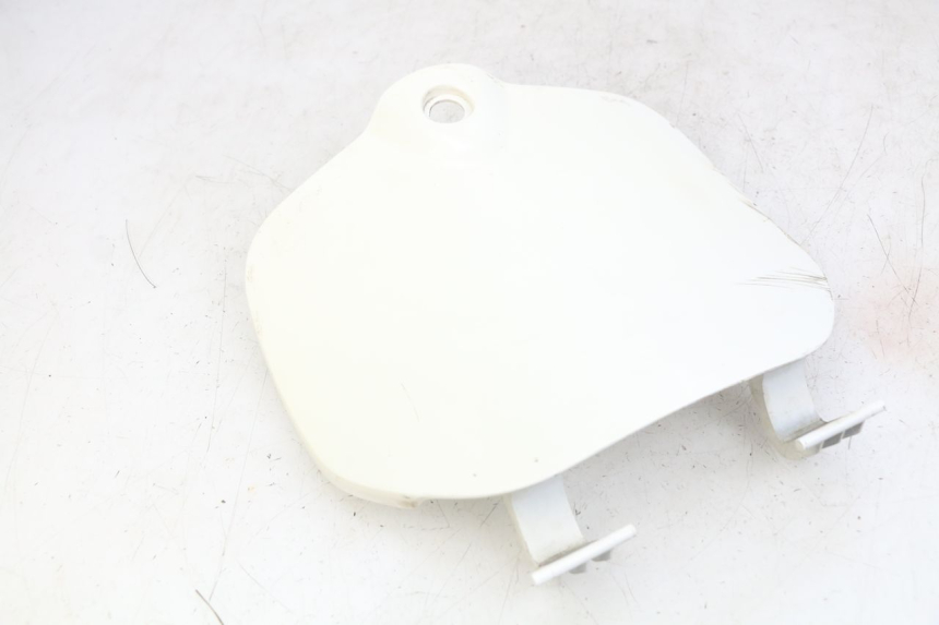 photo de PORTE BOITE A GANTS SYM FIDDLE 3 III 125 (2014 - 2020) - Zoom état d’usage