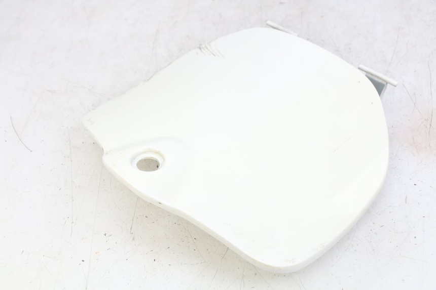 photo de PORTE BOITE A GANTS SYM FIDDLE 3 III 125 (2014 - 2020) - Autre angle de vue