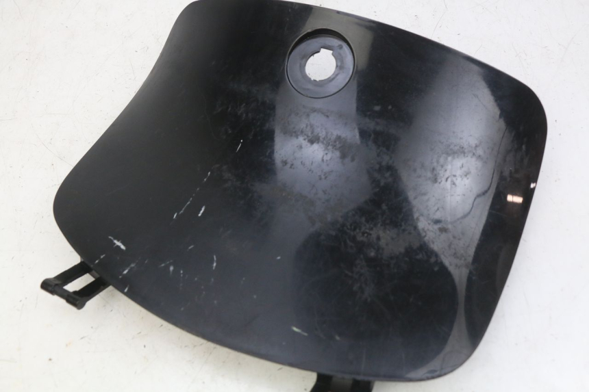 photo de PORTE BOITE A GANTS MBK FLIPPER 50 (2004 - 2012) - Détail de la pièce