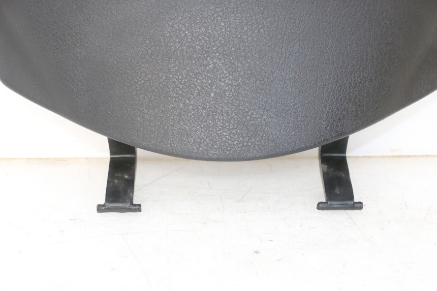 photo de PORTE BOITE A GANTS PIAGGIO FLY 2T 50 (2004 - 2017) - Points de fixation