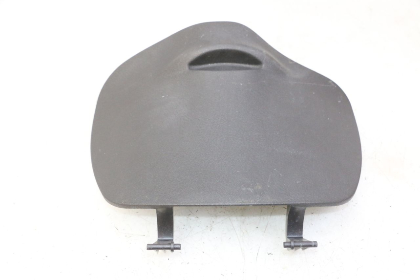 photo de PORTE BOITE A GANTS PIAGGIO LIBERTY 4T 50 (2009 - 2015) - Vue d’ensemble