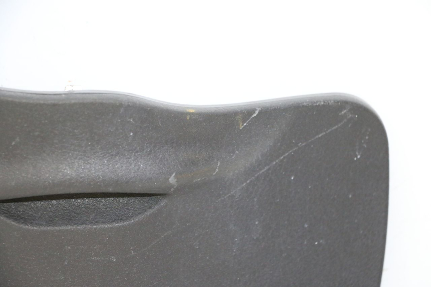 photo de PORTE BOITE A GANTS PIAGGIO LIBERTY 4T 50 (2009 - 2015) - État de surface