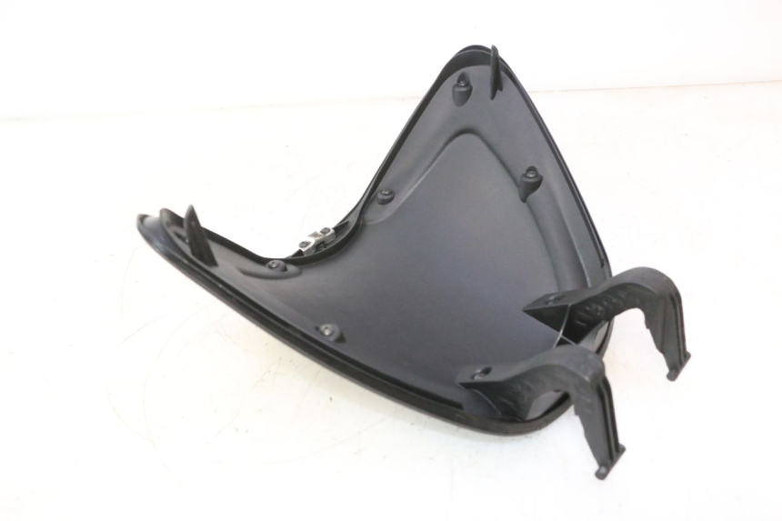 photo de PORTE BOITE A GANTS PIAGGIO LIBERTY IGET 4T 50 (2015 - 2020) - Gros plan technique