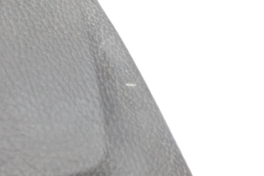 photo de PORTE BOITE A GANTS PIAGGIO MP3 500 (2016 - 2018) - Vue d’ensemble