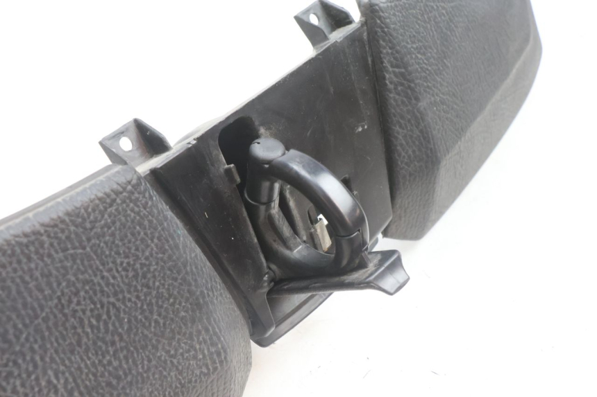 photo de PORTE BOITE A GANTS PIAGGIO MP3 500 (2016 - 2018) - État de surface