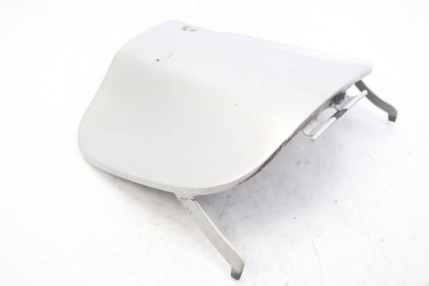 photo de PORTE BOITE A GANTS APRILIA SCARABEO 4T 50 (2009 - 2017) - Zoom état d’usage