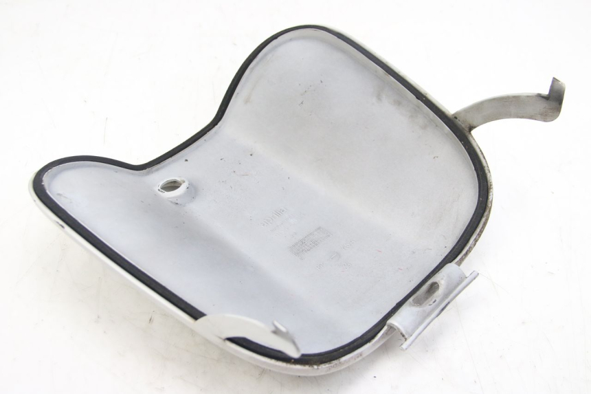 photo de PORTE BOITE A GANTS APRILIA SCARABEO 4T 50 (2009 - 2017) - Points de fixation