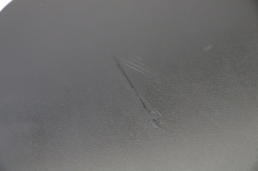 photo de PORTE BOITE A GANTS PEUGEOT TWEET 4T 50 (2014 - 2019) - Détail de la pièce