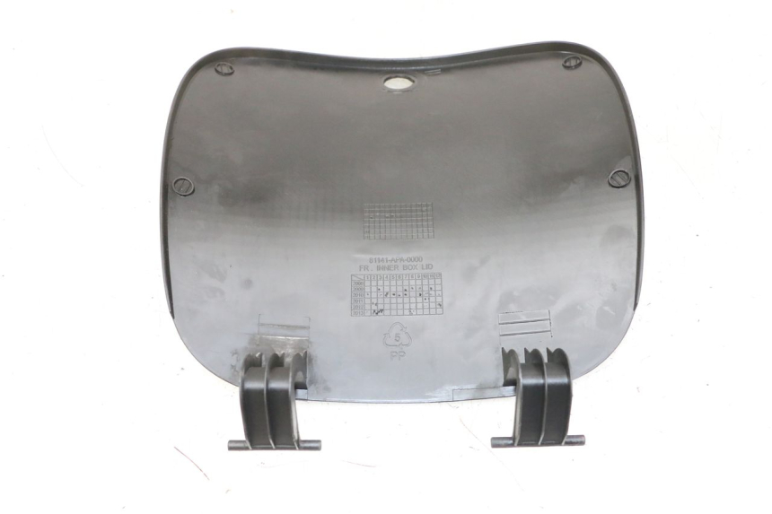 photo de PORTE BOITE A GANTS PEUGEOT TWEET PRO CARGO 50 (2018 - 2022) - Détail de la pièce