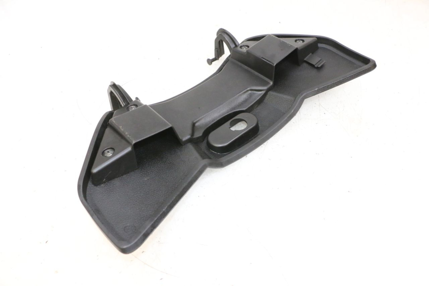 photo de PORTE BOITE A GANTS YAMAHA X-MAX XMAX 125 (2010 - 2013) - Détail de la pièce