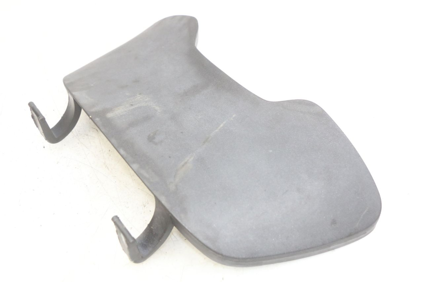 photo de PORTE BOITE A GANTS PIAGGIO X9 EVOLUTION 125 (2003 - 2007) - Détail de la pièce