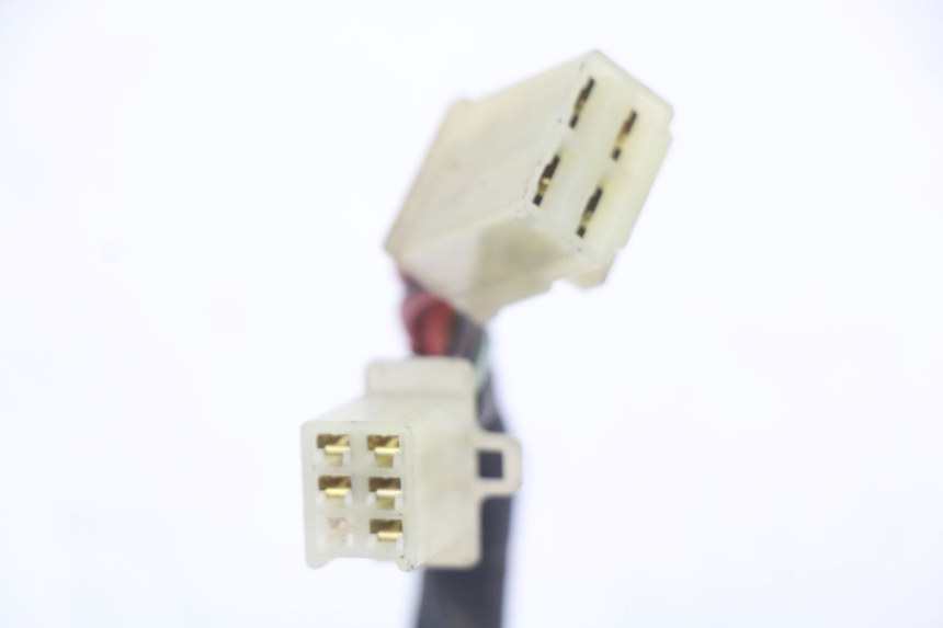 photo de PORTE FUSIBLE HONDA FES PANTHEON 2T 125 (1998 - 2002) - Gros plan technique