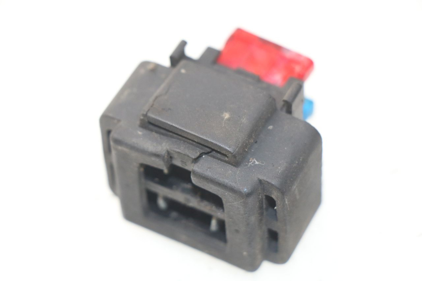 photo de PORTE FUSIBLE YAMAHA FJR ABS 1300 (2006 - 2012) - Zoom état d’usage