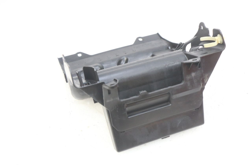 photo de PORTE FUSIBLE HONDA INTEGRA NC D 750 (2016 - 2018) - Vue d’ensemble