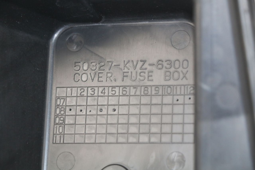 photo de PORTE FUSIBLE HONDA NSS EX FORZA 250 (2005 - 2013) - Détail de la pièce