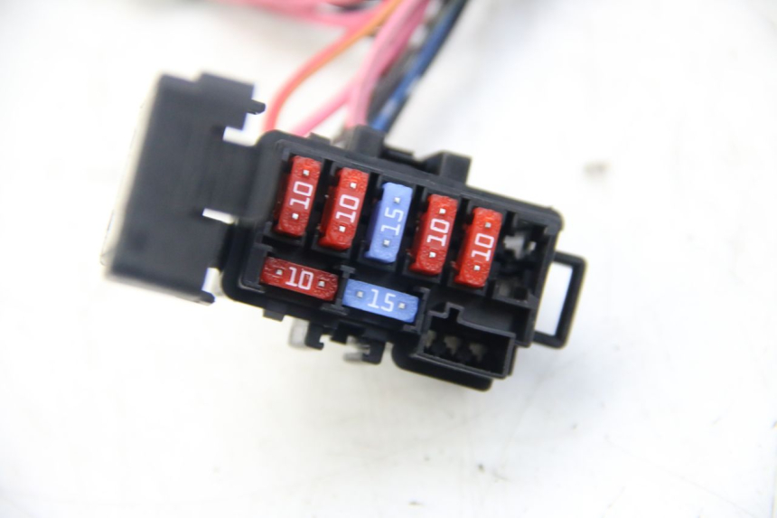 photo de PORTE FUSIBLE HONDA PES PS I 125 (2006 - 2012) - Zoom état d’usage