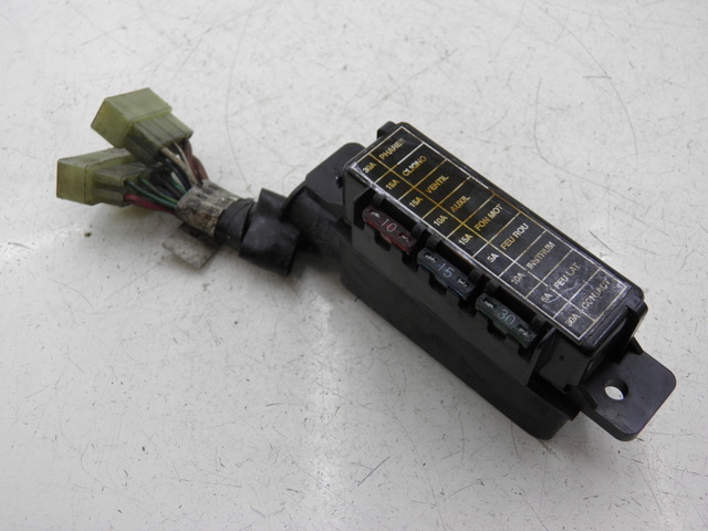 photo de PORTE FUSIBLE TRIUMPH TROPHY 1200 (1996 - 2003) - Vue principale