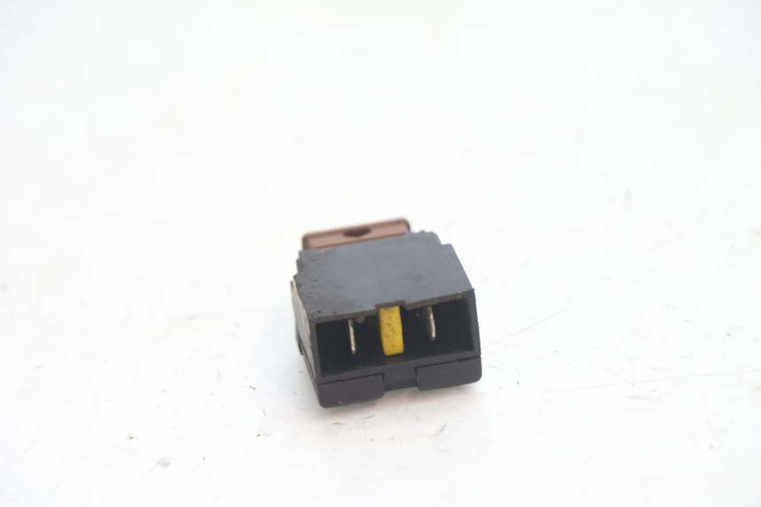 photo de PORTE FUSIBLE PIAGGIO TYPHOON 50 (2000 - 2009) - Autre angle de vue