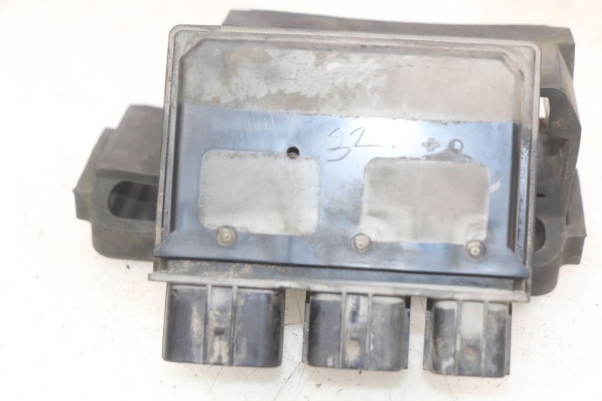 photo de PORTE FUSIBLE KAWASAKI Z 750 (2007 - 2013) - Gros plan technique