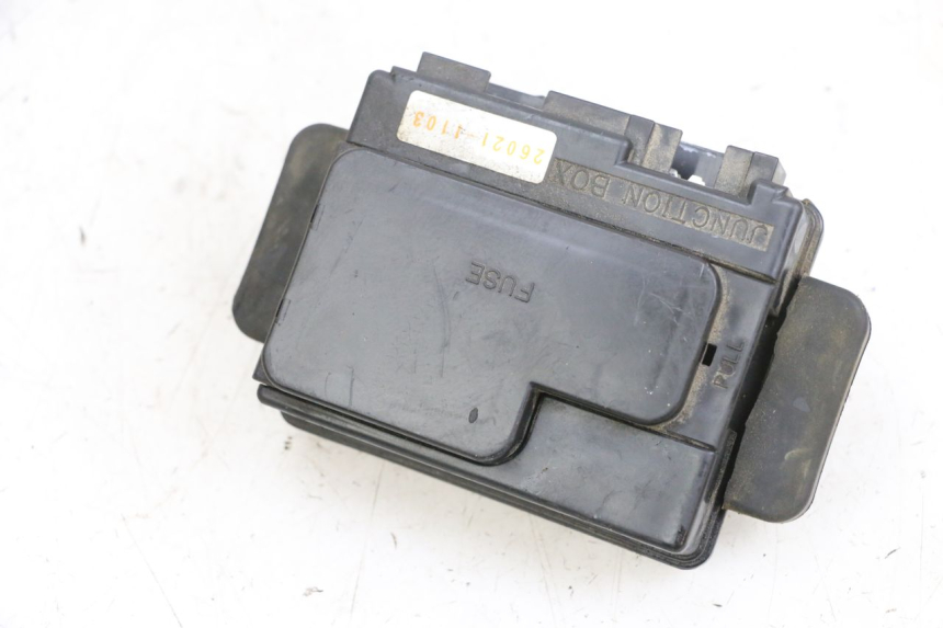 photo de PORTE FUSIBLE KAWASAKI ZR 7 750 (1999 - 2004) - Gros plan technique