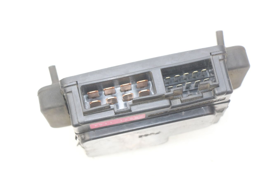 photo de PORTE FUSIBLE KAWASAKI ZR7 ZR-7 S 750 (1999 - 2004) - Autre angle de vue