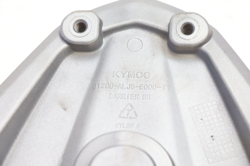 photo de PORTE PAQUET KYMCO AGILITY CITY 16P 125 (2015 - 2024) - Vue rapprochée