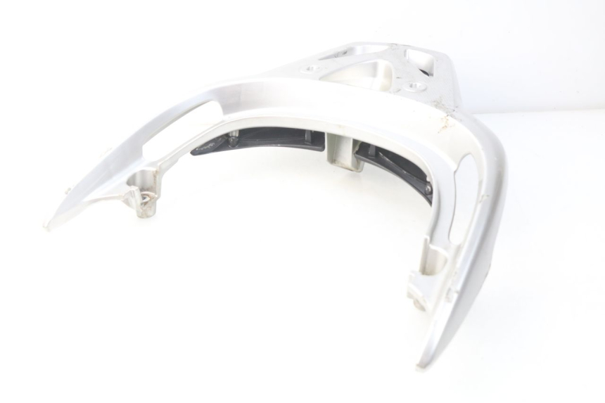 photo de PORTE PAQUET HONDA FES PANTHEON 125 (2003 - 2007) - Gros plan technique