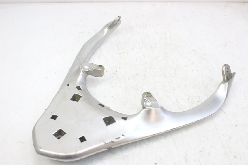 photo de PORTE PAQUET PIAGGIO FLY 4T 50 (2013 - 2017) - Gros plan technique