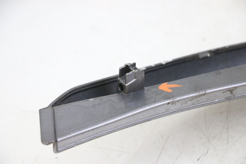 photo de PORTE PAQUET HONDA FORZA ABS 300 (2013 - 2017) - Gros plan technique