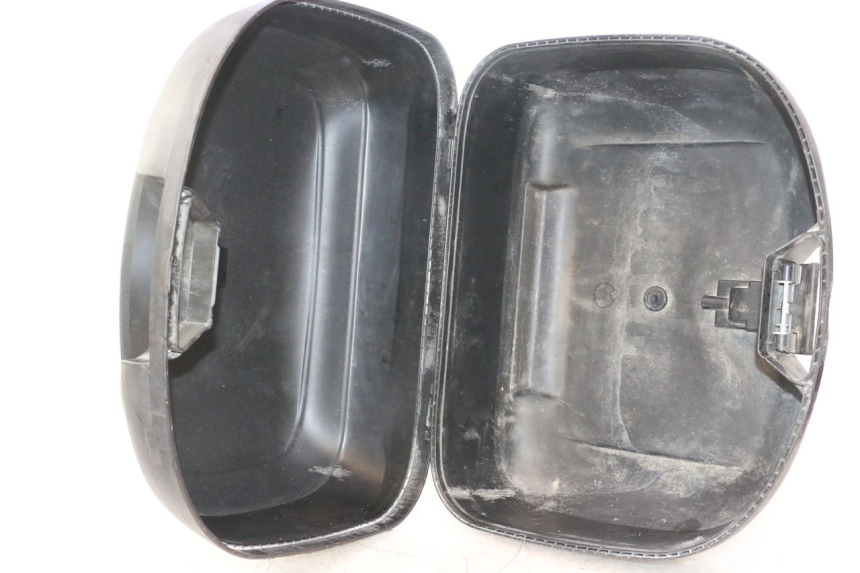 photo de PORTE PAQUET KAWASAKI GPX F ZX750F 750 (1986 - 1990) - Gros plan technique