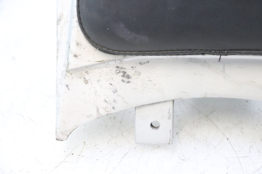 photo de PORTE PAQUET KYMCO GRAND DINK 125 (2008 - 2014) - Marquages et références