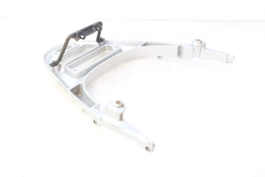 photo de PORTE PAQUET KYMCO LIKE 125 (2009 - 2016) - Gros plan technique