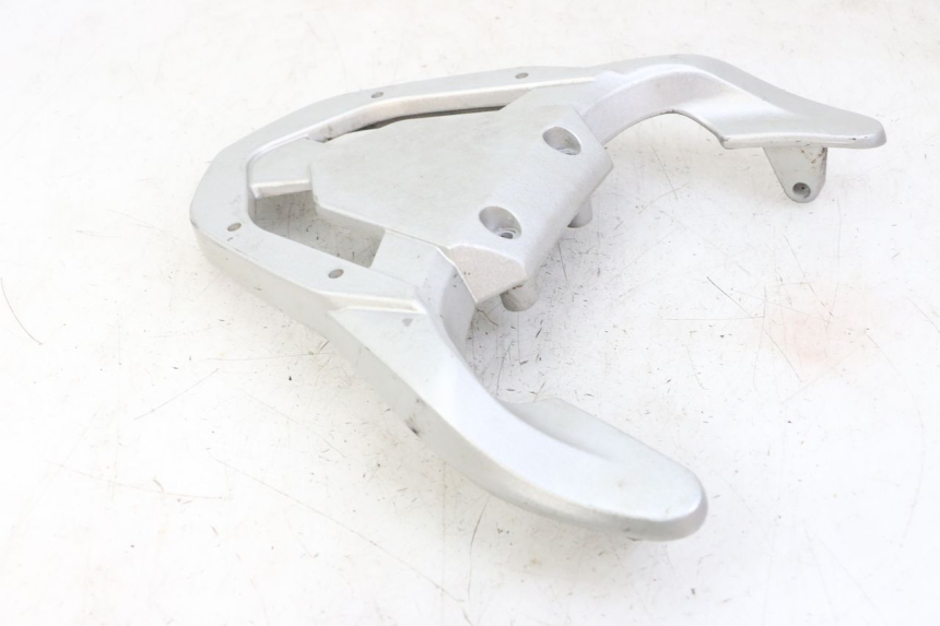 photo de PORTE PAQUET LONGJIA SHARPY 125 (2020 - 2024) - Gros plan technique