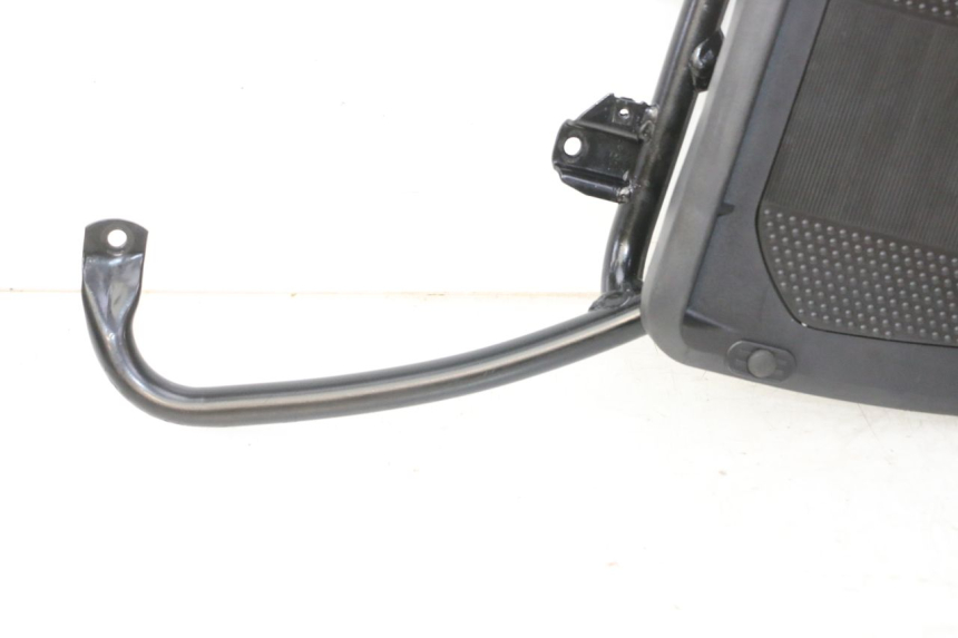 photo de PORTE PAQUET PIAGGIO MP3 HPE 310 (2024 - 2025) - État de surface