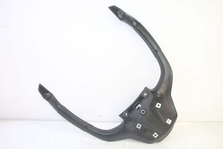 photo de PORTE PAQUET PIAGGIO MP3 HPE 350 (2018 - 2020) - Points de fixation