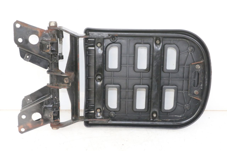 photo de PORTE PAQUET PIAGGIO MP3 LT 300 (2010 - 2016) - Gros plan technique