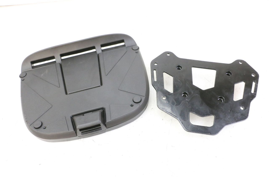 photo de PORTE PAQUET PIAGGIO MP3 500 (2014 - 2017) - Vue produit