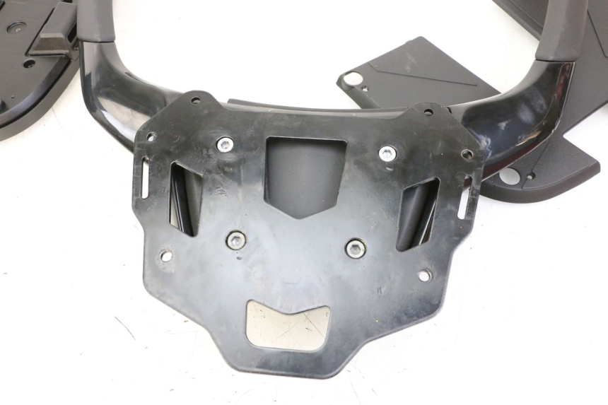 photo de PORTE PAQUET PIAGGIO MP3 500 (2014 - 2017) - État de surface